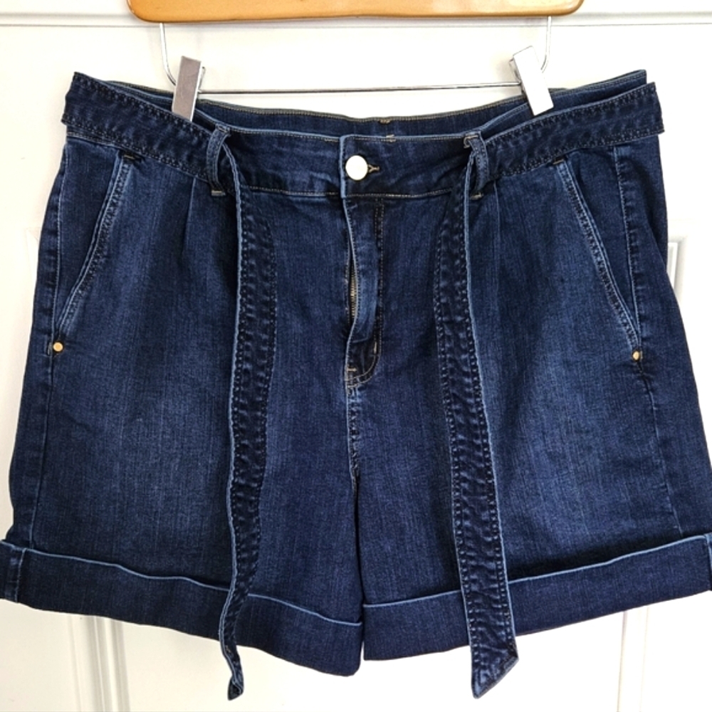 Melanie Lyne Pleated Tie Waist Denim Shorts - Picture 2 of 7